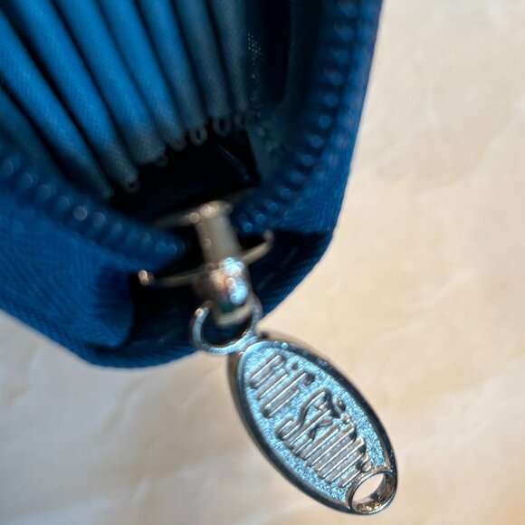 Big Skinny Polka Accordion card case, brand new, in teal blue - Picture 7 of 11